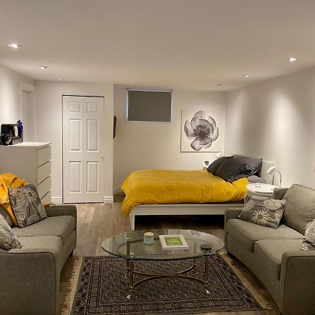 Apartament Lovely, Fully Equipped Bachelor, Close To All Needs! Montreal Zewnętrze zdjęcie